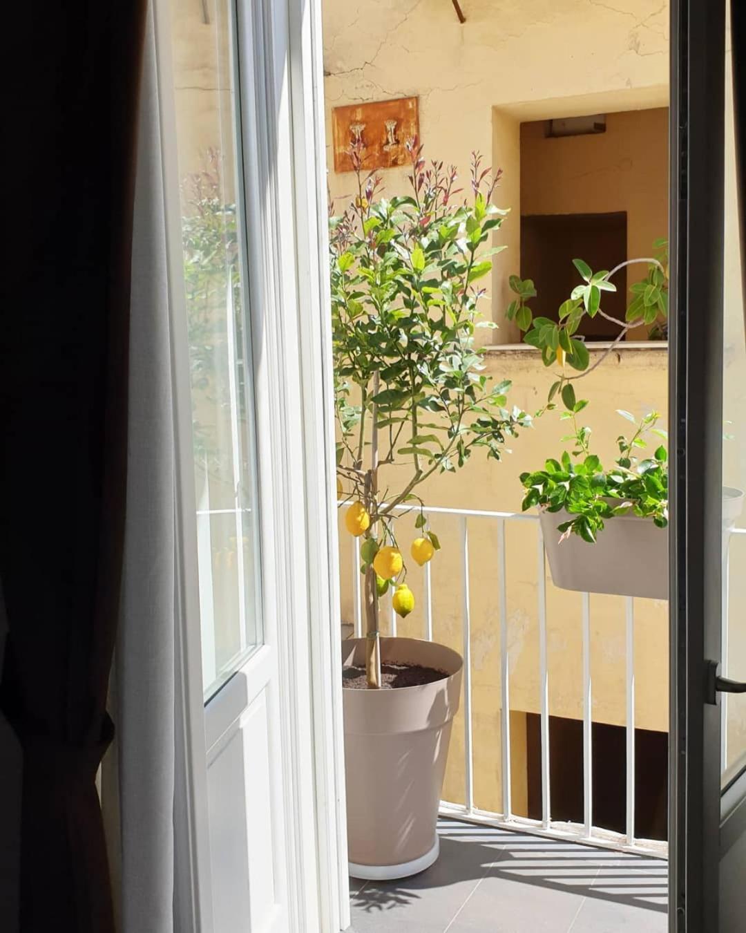 Santa Chiara Inn Napels Buitenkant foto